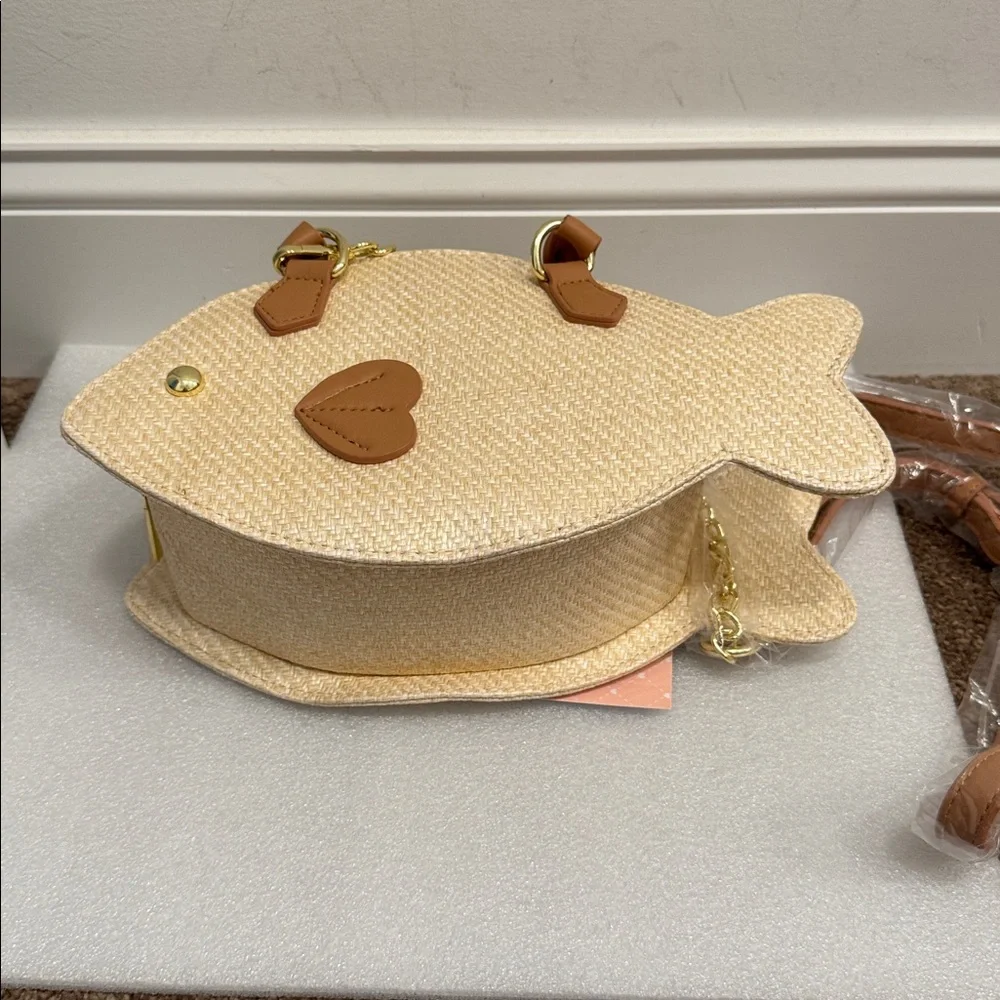 Betsey Johnson natural wicker style fish crossbody bag purse NWT - Picture 3 of 5